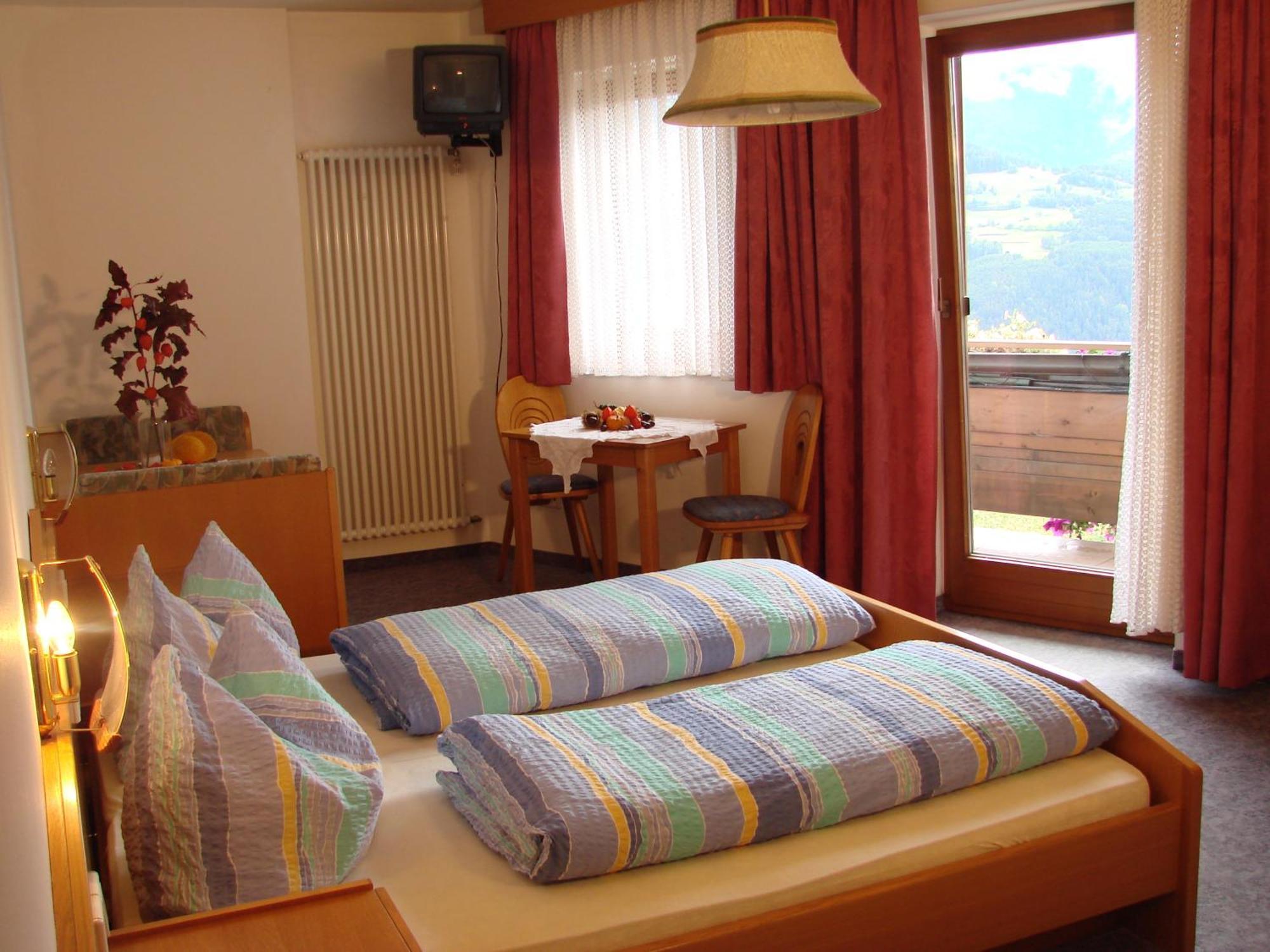 Gasthof Hotel Woehrmaurer ヴェルトゥルノ エクステリア 写真
