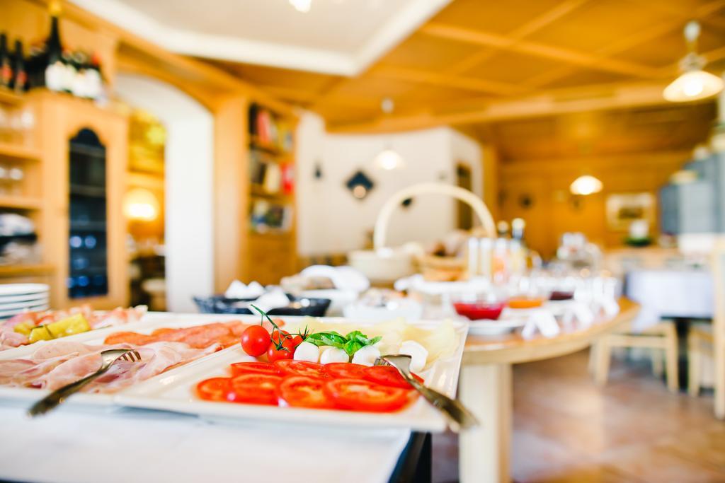 Gasthof Hotel Woehrmaurer ヴェルトゥルノ エクステリア 写真